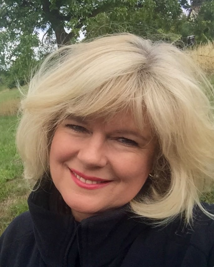 Claudia Krehn-Azghandi